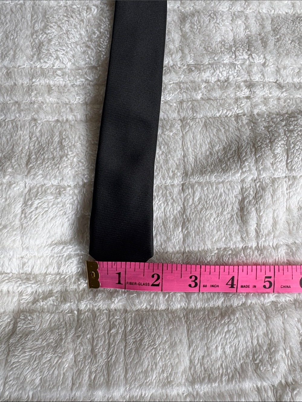 H&M Solid Black Skinny Polyester Men's Tie - Picture 3 of 3